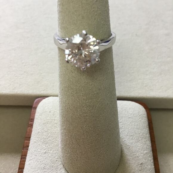 Sterling Silver Crystal Solitaire Ring - Picture 1 of 7